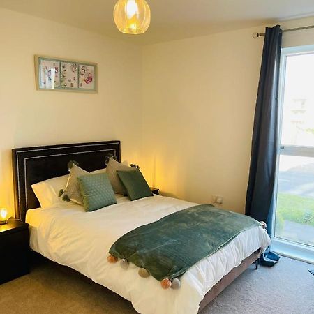 Deluxe 2-Bedroom Home Away Erith Dış mekan fotoğraf